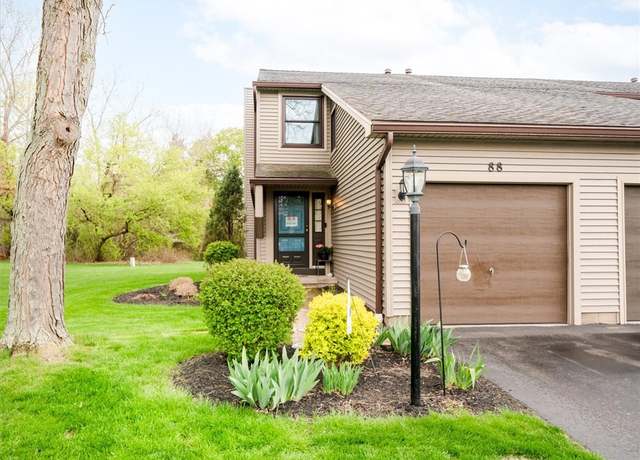Property at 88 Devonshire Cir, Penfield, NY 14526, 2 beds, 1.5 baths