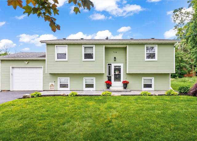 Property at 716 Flynn Rd, Greece, NY 14612, 3 beds, 2 baths