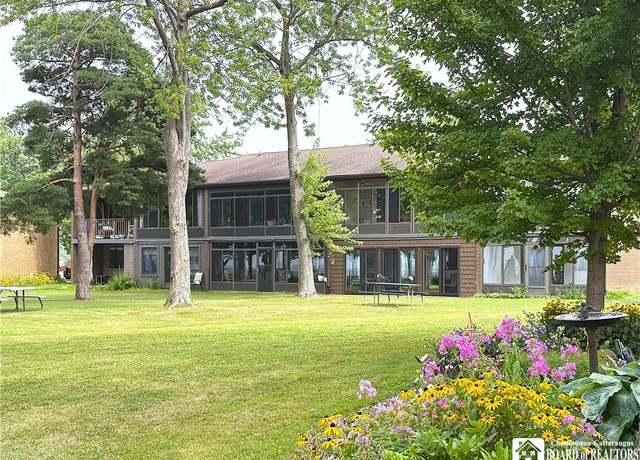 Property at 909 Edgewater Dr, Westfield, NY 14787, 1 bed, 1 bath