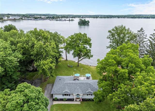 Property at 4969 Walnut Cove Dr, Canandaigua Town, NY 14424, 3 beds, 2.5 baths