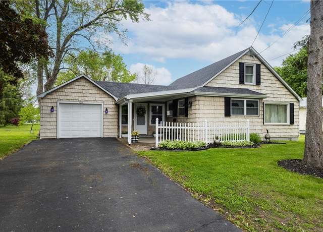 Property at 722 Westlake St, Horseheads, NY 14845, 3 beds, 2 baths