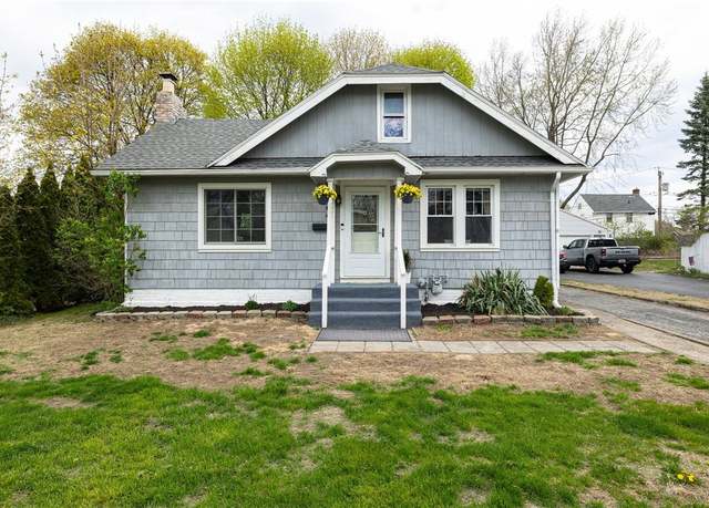 Property at 64 Adrian Rd, Irondequoit, NY 14622, 4 beds, 1 bath