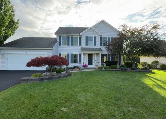 Property at 39 Carrie Marie Ln, Parma, NY 14468, 3 beds, 2.5 baths