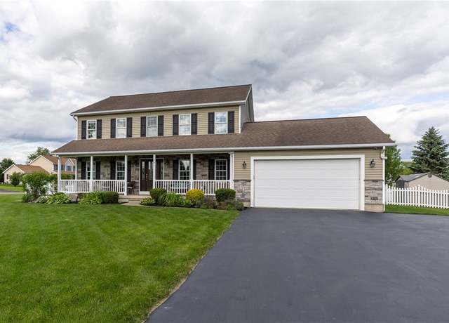 Property at 201 Chatham Ct, Horseheads, NY 14845, 4 beds, 2.5 baths