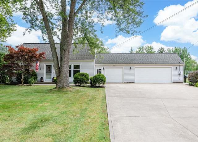 Property at 929 Paul Rd, Chili, NY 14624, 4 beds, 2 baths