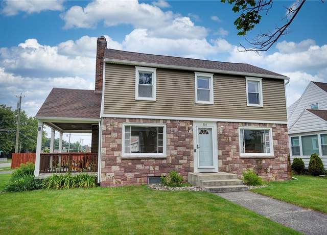 Property at 206 Yorkshire Rd, Irondequoit, NY 14609, 3 beds, 1.5 baths