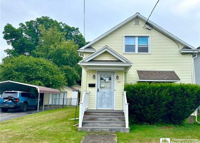 Property at 121 S 17th St, Olean, NY 14760, 4 beds, 1.5 baths