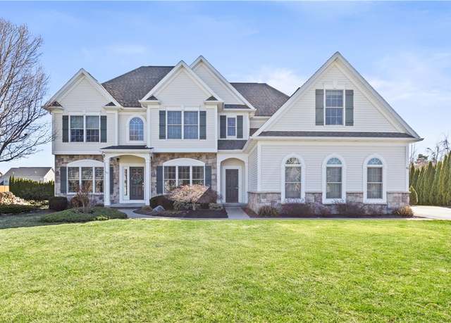 Property at 86 Talnuck Dr, Greece, NY 14612, 5 beds, 4 baths