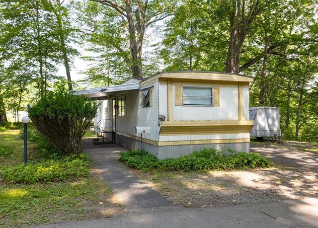 Property at 56 Wayside Dr, Penfield, NY 14625, 2 beds, 1.5 baths