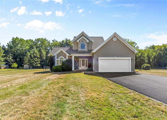 Property at 85 Rausler Rd, Farmington, NY 14425, 3 beds, 2.5 baths