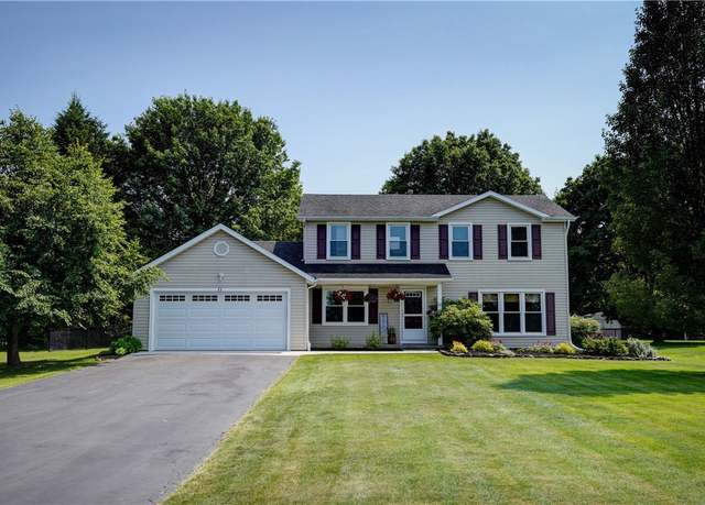 Property at 11 Hillcrest Dr, Hamlin, NY 14464, 3 beds, 3 baths