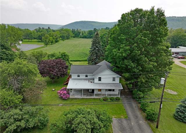Property at 6956 E Washington St. Ext, Bath, NY 14810, 3 beds, 2 baths