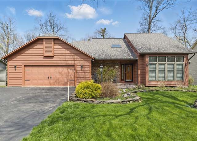 Property at 112 Heather Rdg, Greece, NY 14626, 5 beds, 3.5 baths