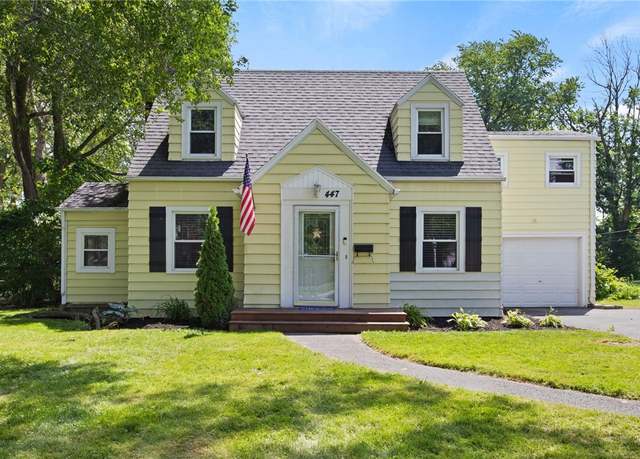 Property at 447 Hampton Blvd, Greece, NY 14612, 3 beds, 1 bath