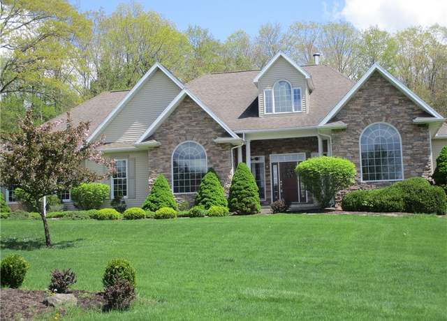 Property at 114 Lemae Dr, Catlin, NY 14845, 4 beds, 3 baths