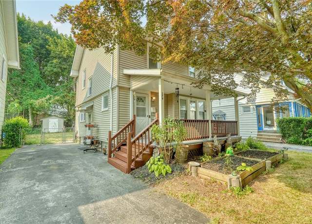 Property at 179 Barberry Ter, Rochester, NY 14621, 3 beds, 2 baths