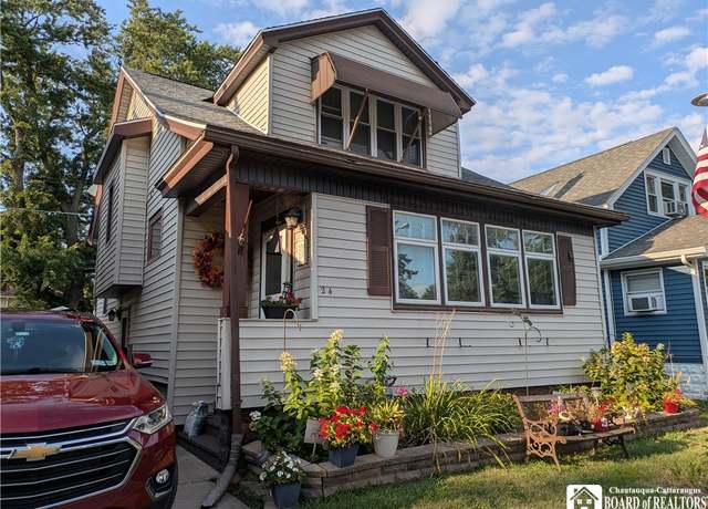 Property at 24 Downing St, Buffalo, NY 14220, 3 beds, 1 bath