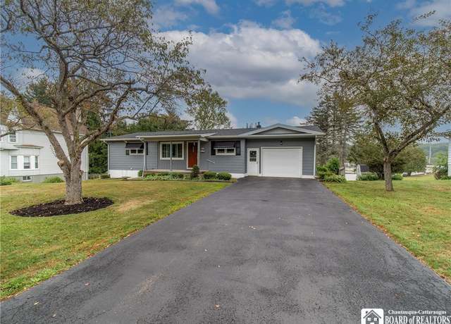 Property at 161 Ivy St, Jamestown, NY 14701, 3 beds, 2 baths