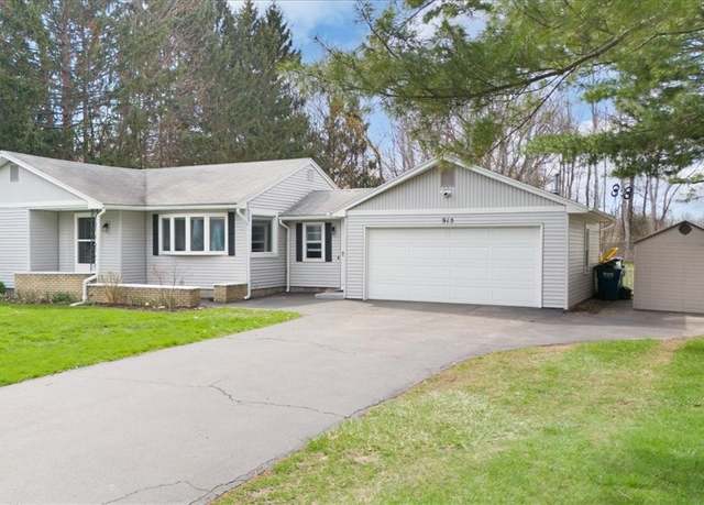 Property at 915 Gravel Rd, Webster, NY 14580, 2 beds, 1 bath
