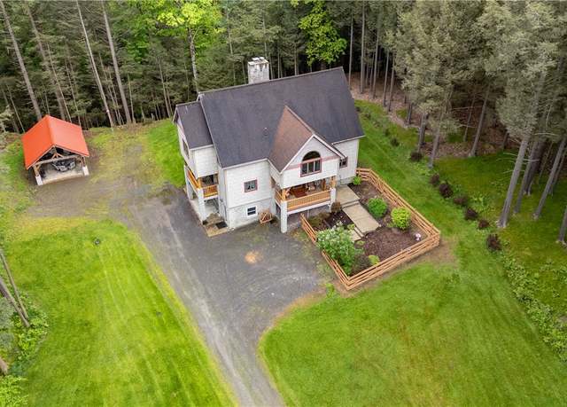 Property at 7223 Clement Rd, Naples, NY 14512, 2 beds, 3 baths