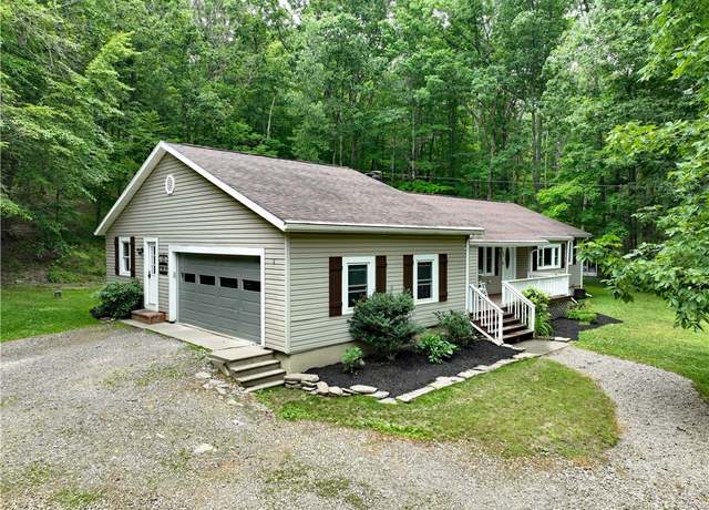 Property at 121 Breed Hollow Breed Hollow Rd, Big Flats, NY 14845, 5 beds, 3.5 baths