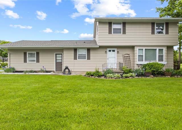 Property at 10 De Paul Dr, East Rochester, NY 14445, 3 beds, 1.5 baths