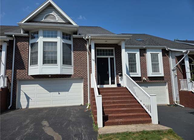 Property at 18 Glen Cove Rise, Irondequoit, NY 14617, 3 beds, 2 baths