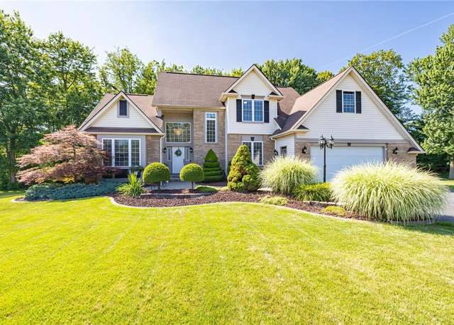 Property at 951 Everwood Run, Webster, NY 14580, 3 beds, 2.5 baths