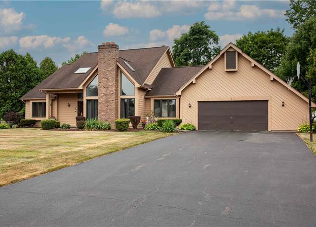 Property at 31 Holly Sue Ln, Greece, NY 14626, 4 beds, 2.5 baths