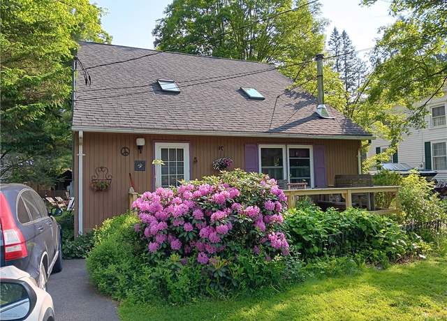 Property at 118 Roosevelt Ave, Roxbury, NY 12474, 2 beds, 1.5 baths