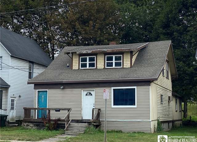 Property at 1059 E 2nd St, Jamestown, NY 14701, 3 beds, 3 baths