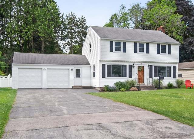 Property at 47 Glenmont Dr, Irondequoit, NY 14617, 3 beds, 1.5 baths