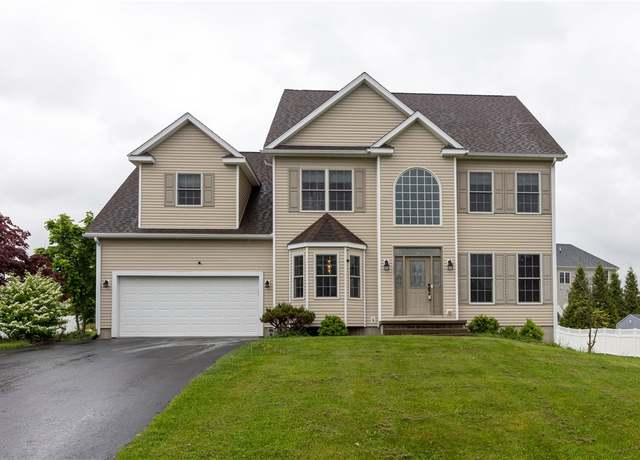 Property at 318 Wexford Ln, Horseheads, NY 14845, 5 beds, 3.5 baths