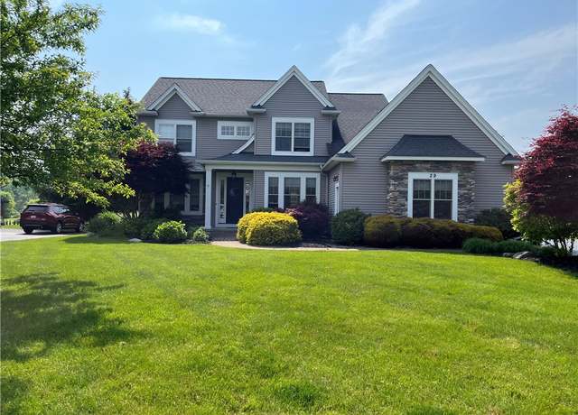 Property at 29 Copper Beech Run, Perinton, NY 14450, 4 beds, 3.5 baths