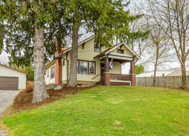 Property at 600 W Lake Dr, Canandaigua-city, NY 14424, 3 beds, 1.5 baths