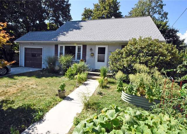 Property at 83 Winsor Cir, Elmira, NY 14905, 4 beds, 1 bath