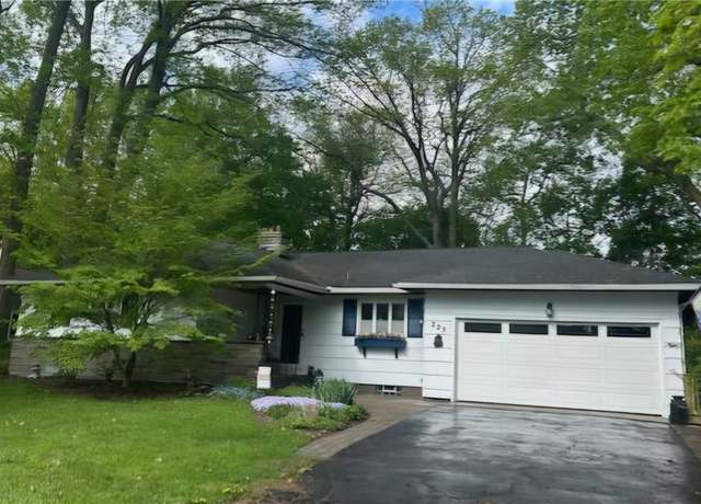 Property at 225 Brookview Dr, Irondequoit, NY 14617, 4 beds, 2.5 baths