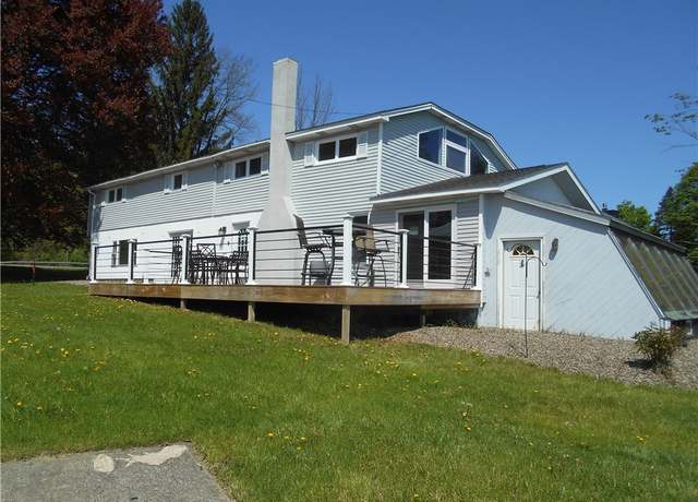 Property at 4700 W Lake Rd, Fleming, NY 13021, 6 beds, 3 baths