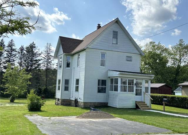 Property at 519 N Elk Ave, Kane Boro, PA 16735, 3 beds, 1.5 baths