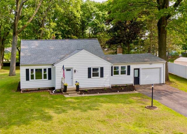 Property at 256 Volk Rd, Webster, NY 14580, 3 beds, 1 bath