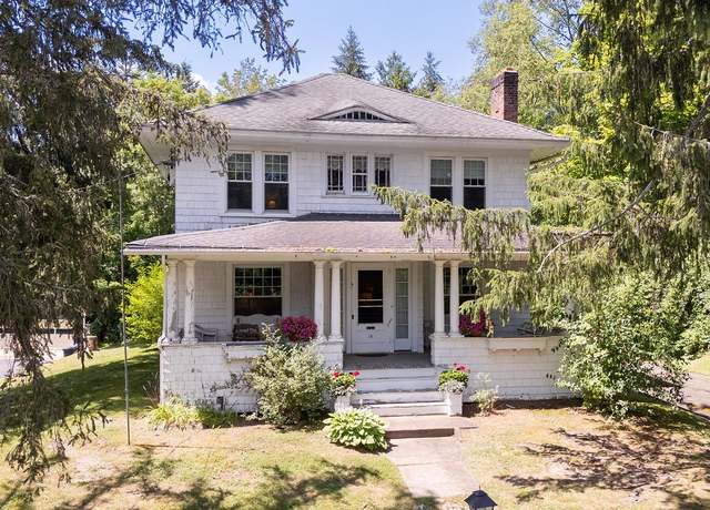 Property at 15 Lake St, Harpersfield, NY 12167, 4 beds, 1.5 baths