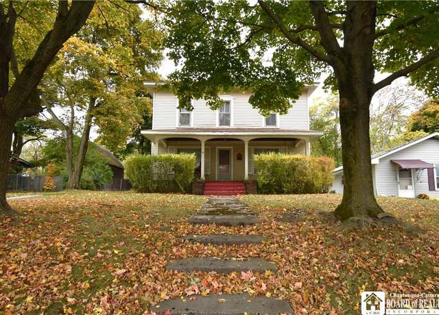 Property at 34 E Main St, Ripley, NY 14775, 3 beds, 1 bath