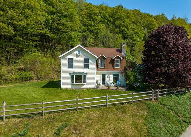 Property at 14 Armstrong Rd, Hardenburgh, NY 12406, 7 beds, 3.5 baths