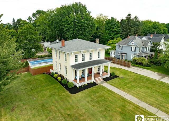 Property at 123 Central Ave Ave, Pomfret, NY 14063, 3 beds, 2.5 baths