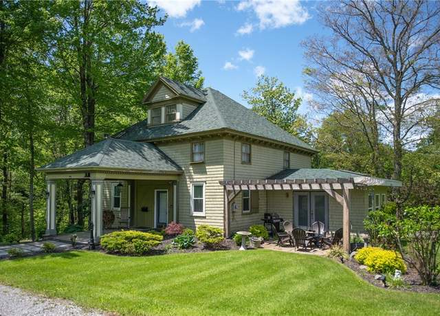 Property at 8 Van Dyke Ave, Harpersfield, NY 12167, 3 beds, 1.5 baths