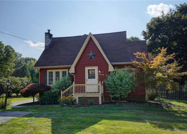 Property at 1059 Pixley Rd, Gates, NY 14624, 3 beds, 2.5 baths