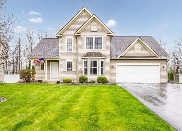 Property at 188 Jonquil Ln, Greece, NY 14612, 3 beds, 3.5 baths