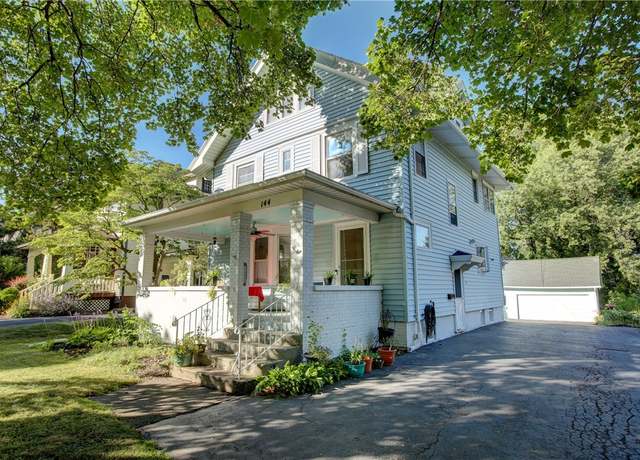 Property at 144 Deerfield Dr, Irondequoit, NY 14609, 3 beds, 2 baths