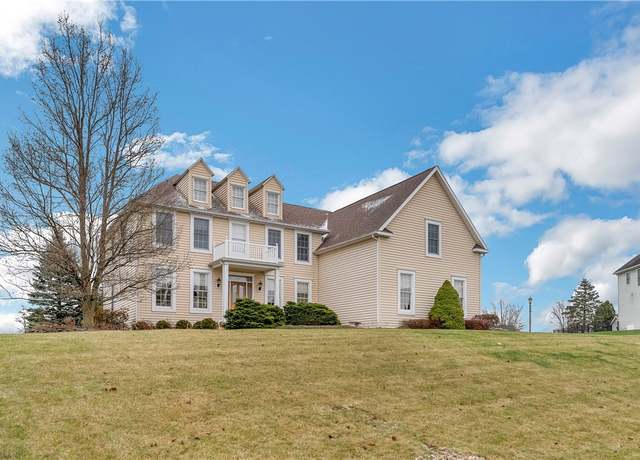 Property at 20 Chelsea Dr, Horseheads, NY 14845, 5 beds, 3.5 baths