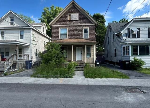Property at 142 Minerva St, Syracuse, NY 13205, 3 beds, 1 bath